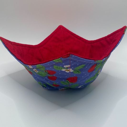 Strawberries Bowl Cozy